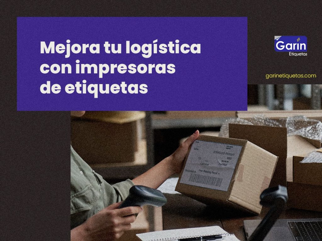 Detalle de una persona leyendo una etiqueta hecha con impresoras de etiquetas de transferencia térmica, con el título del blog Mejora tu logística con impresoras de etiquetas
