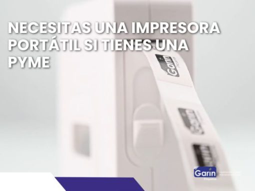 En la imagen se ve una impresora portátil de color blanca, imprimiendo una tira de etiquetas de Garín.