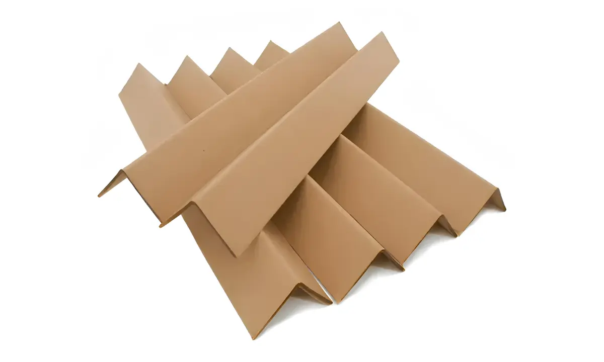 Esquinero de cartón kraft para protección de aristas en pallet